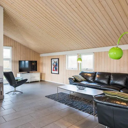 Vakantiehuis Holiday Clxxxiv *